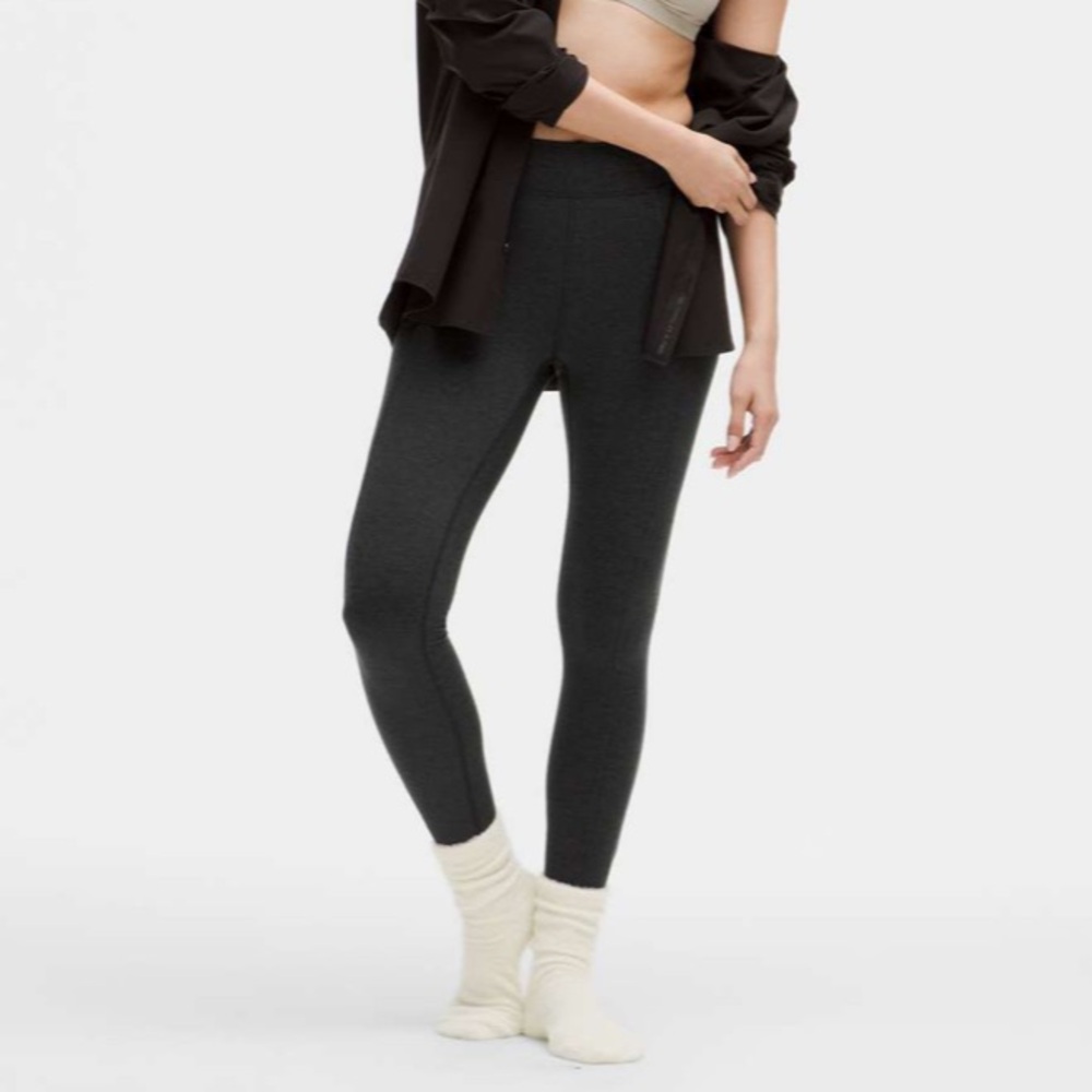 Lululemon Soft Sueded High-Rise Tight 25"
Black / Black